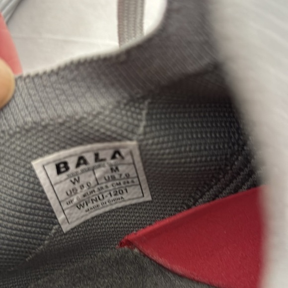 Bala Twelves Comfort Sneaker Shoe Size 8 Grey Red Nurse Work Lace Up Supportive - Picture 7 of 11